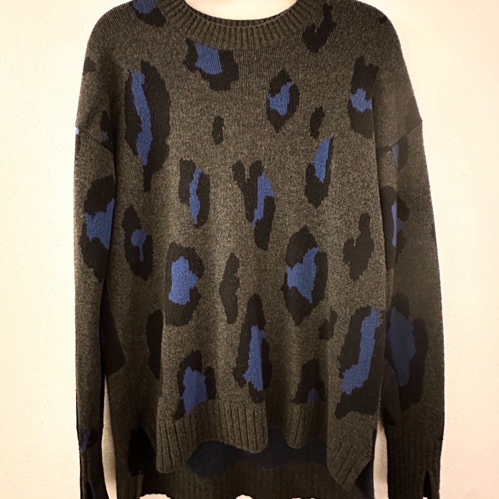 Athleta Blue and Gray Leopard Tunic Sweater
